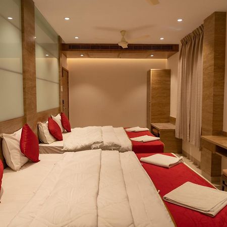 The Paradise Hotel - Luxury Stay Kanchipuram Buitenkant foto