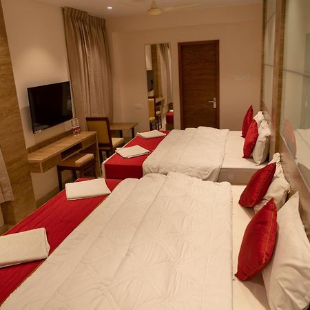 The Paradise Hotel - Luxury Stay Kanchipuram Buitenkant foto