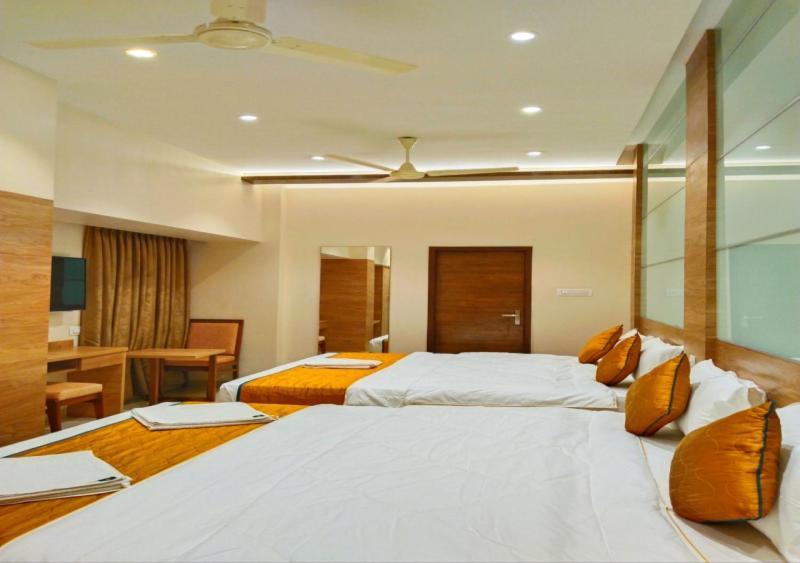 The Paradise Hotel - Luxury Stay Kanchipuram Buitenkant foto
