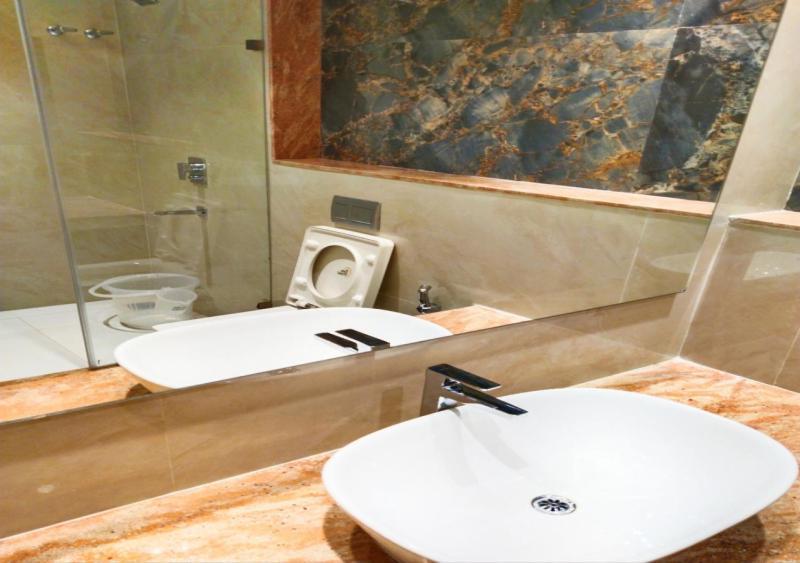 The Paradise Hotel - Luxury Stay Kanchipuram Buitenkant foto