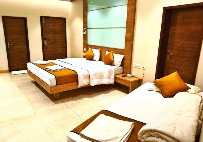 The Paradise Hotel - Luxury Stay Kanchipuram Buitenkant foto