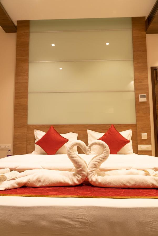 The Paradise Hotel - Luxury Stay Kanchipuram Buitenkant foto